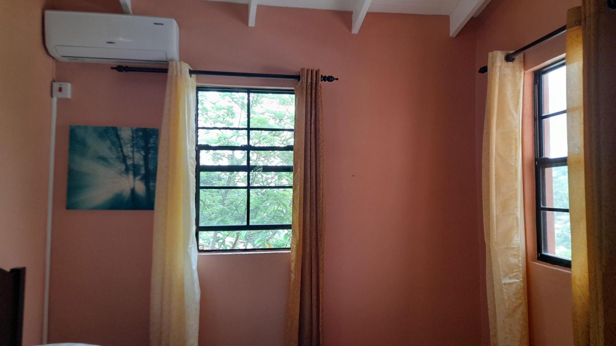 Angie'S Cove, Modern Get-Away Overlooking Castries Exterior foto